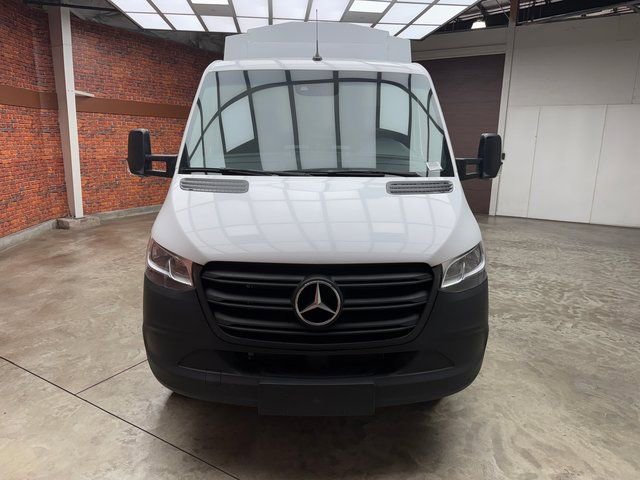 Used 2024 Mercedes-Benz Sprinter 4500 image 12