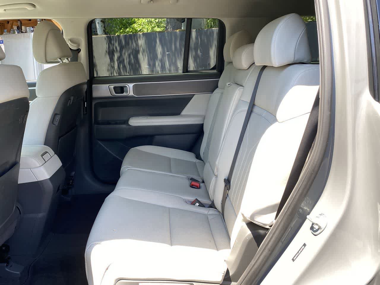 Used 2024 Hyundai Santa Fe SEL FWD image 17