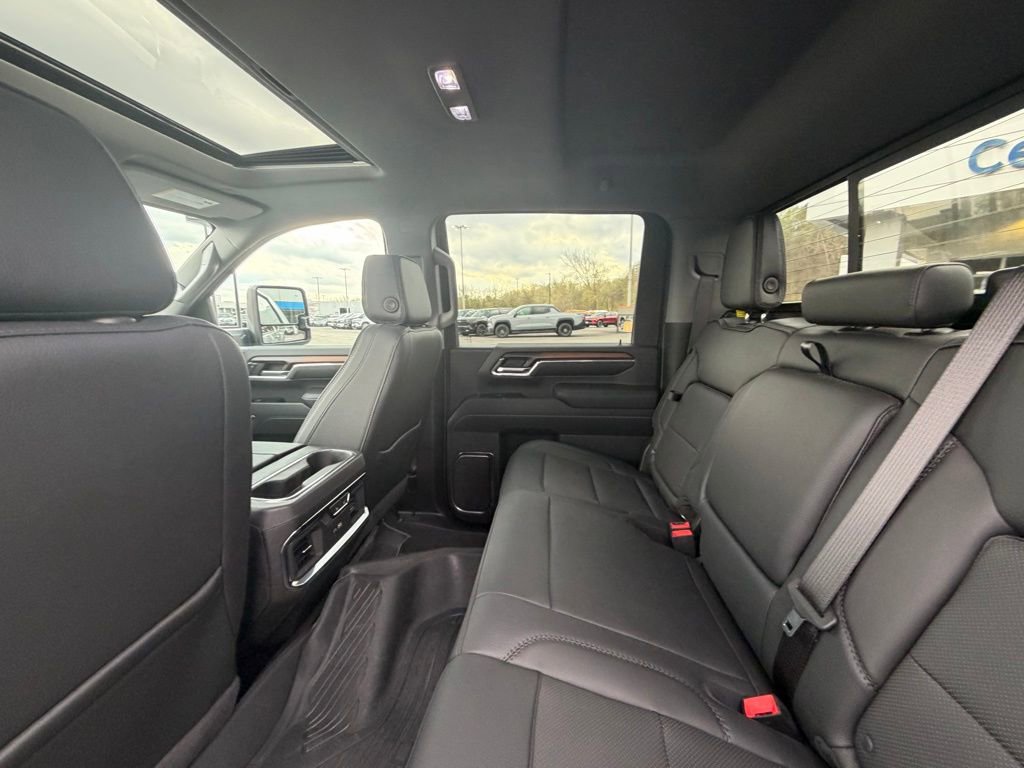Used 2024 GMC Sierra 3500 Denali w/ Denali Reserve Package AWD/4WD image 37