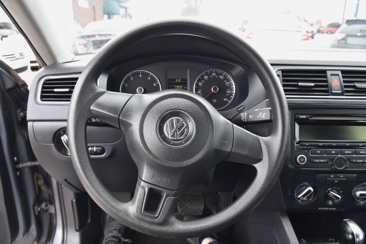 Used 2012 Volkswagen Jetta SE FWD image 15