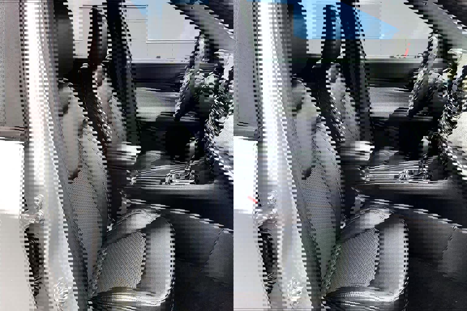 Used 2024 Jeep Compass Latitude image 15