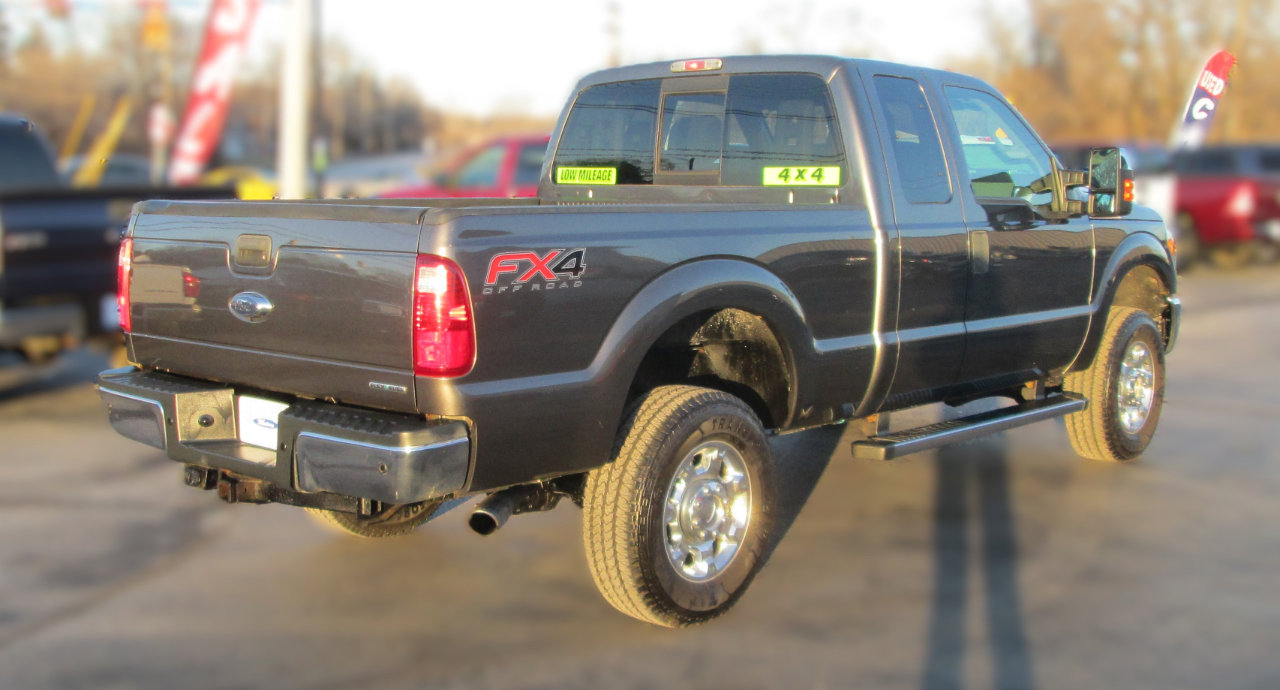 Used 2015 Ford F250 XLT w/ XLT Premium Package image 6