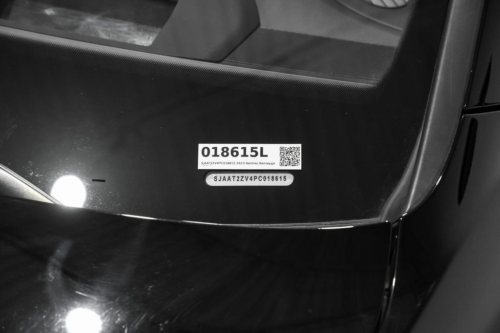 Used 2023 Bentley Bentayga image 70