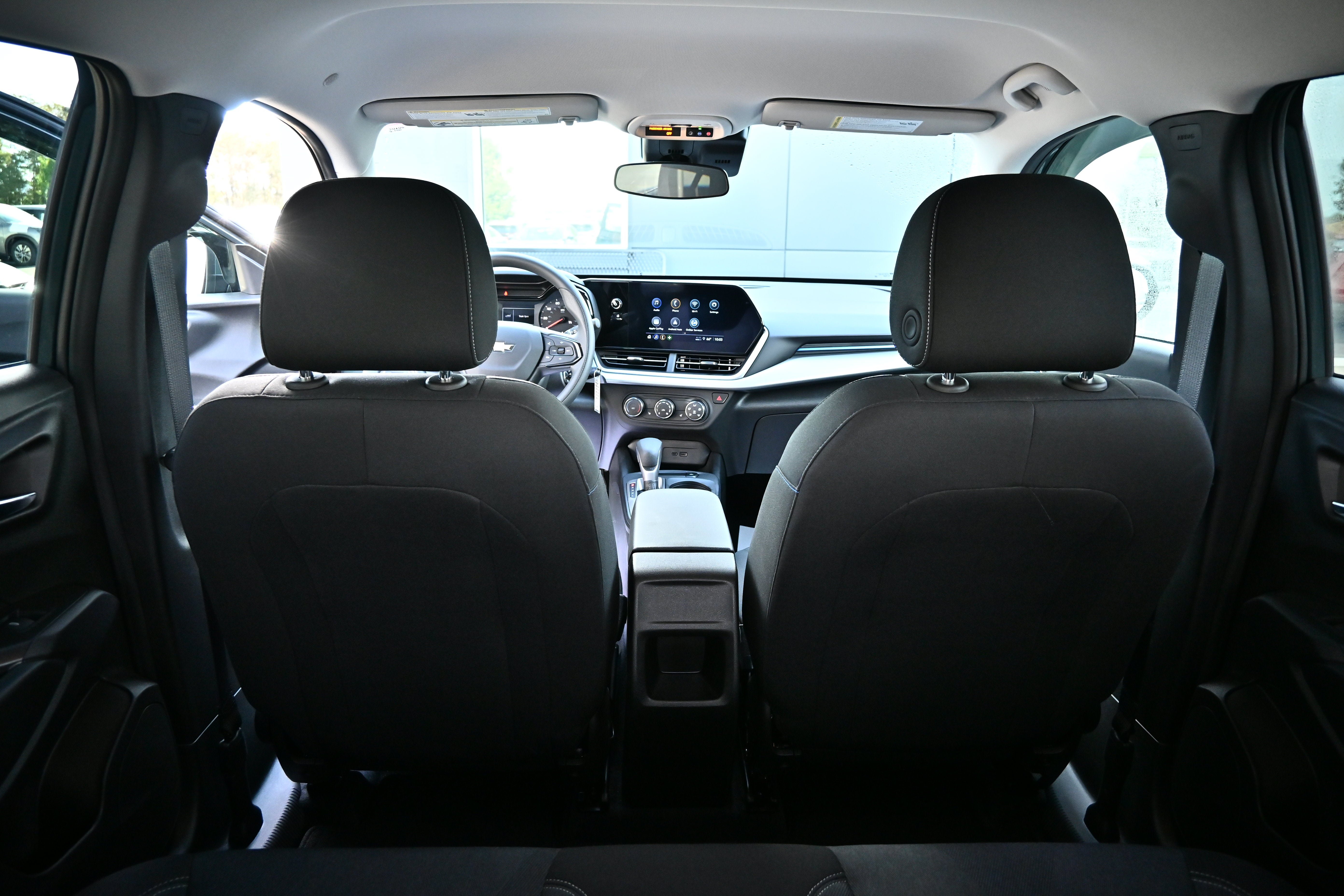 Used 2026 Chevrolet Trax LS w/ LS Convenience Package FWD image 12