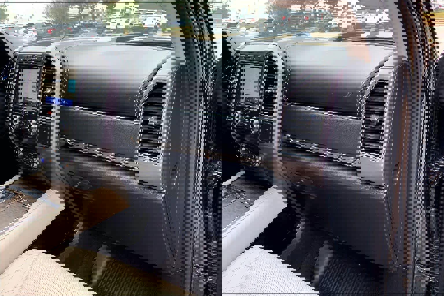 Used 2020 Ford Expedition Platinum image 19