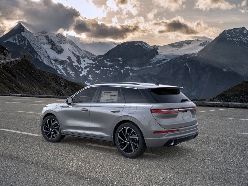 New 2026 Lincoln Corsair Grand Touring image 4