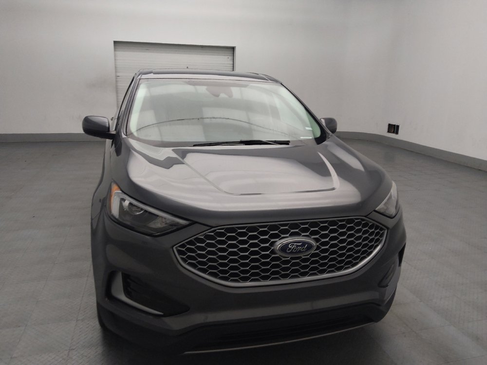Used 2023 Ford Edge SEL image 14