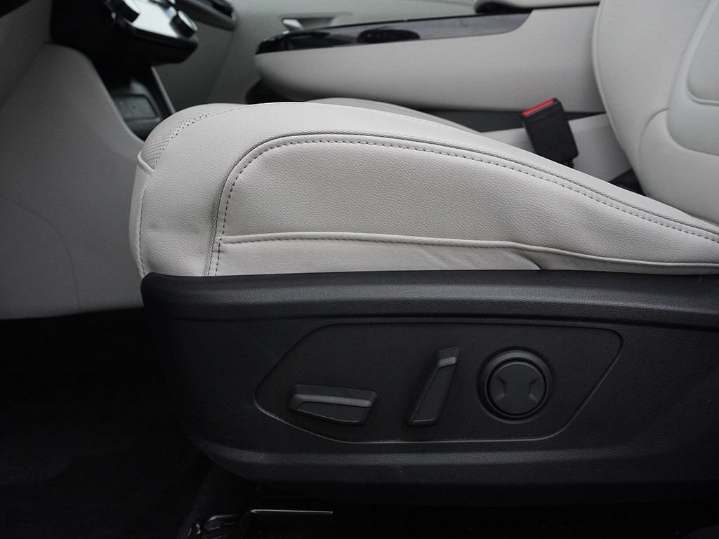 Used 2025 Hyundai Tucson Limited AWD/4WD image 36