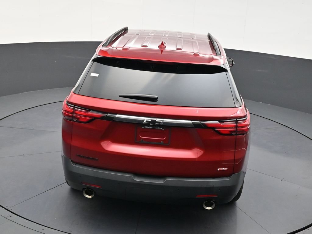 Used 2022 Chevrolet Traverse RS FWD image 16