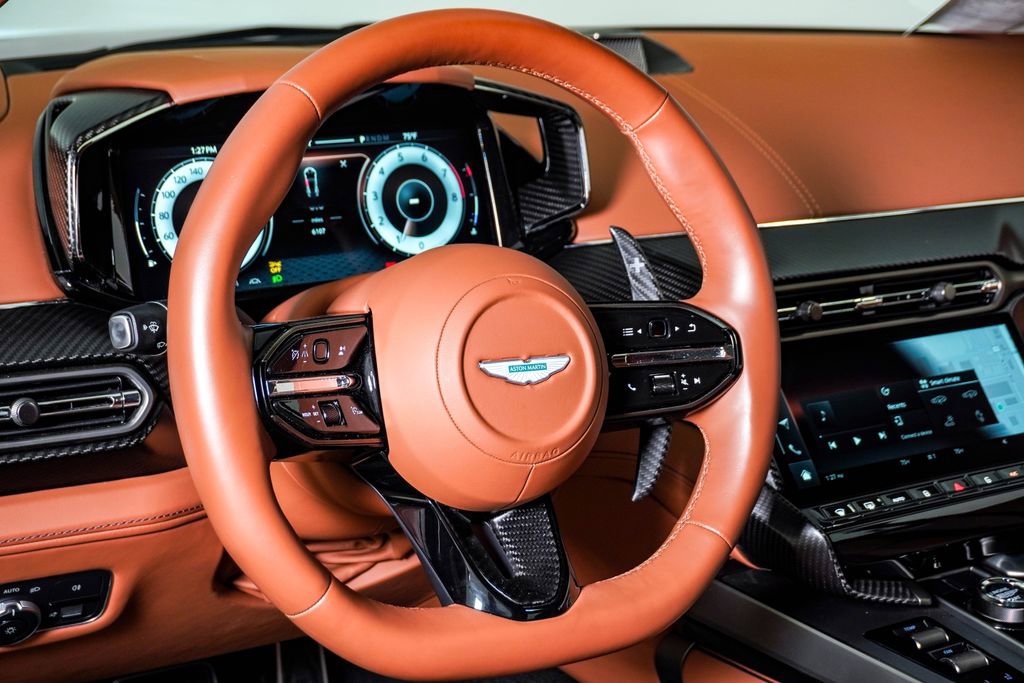 Used 2025 Aston Martin Vanquish RWD image 25