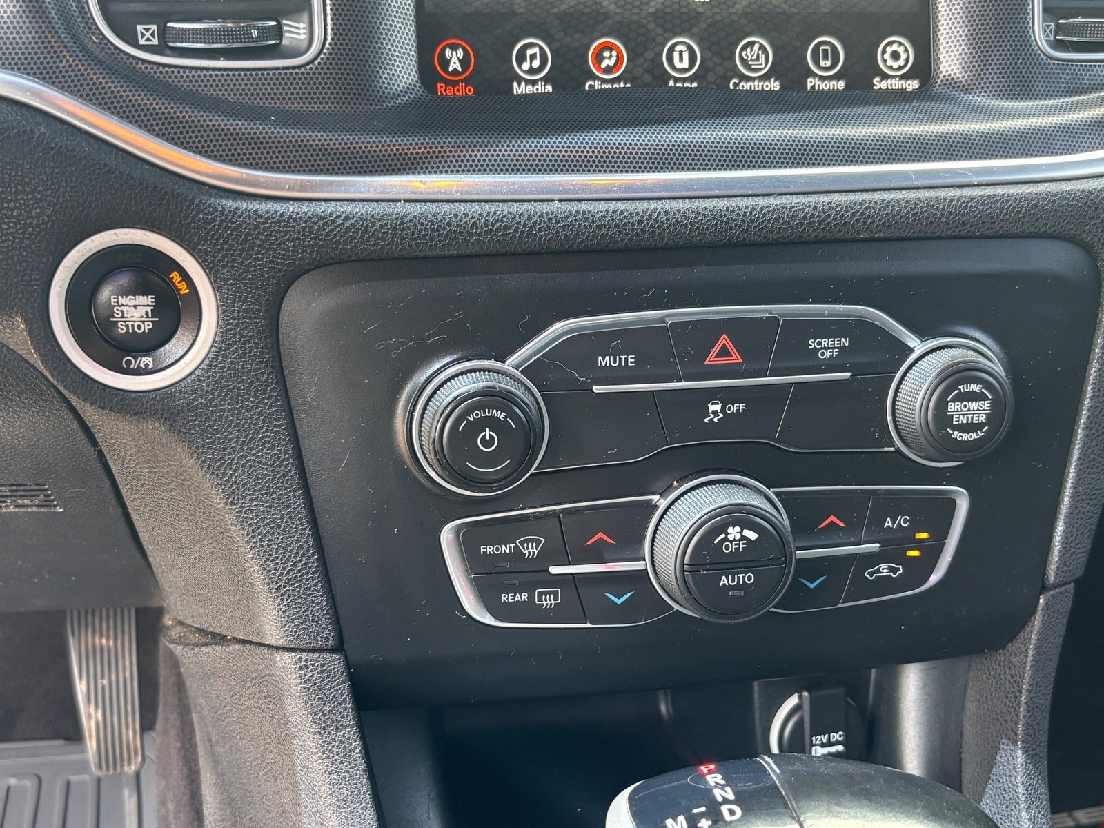 Used 2017 Dodge Charger SXT RWD image 15
