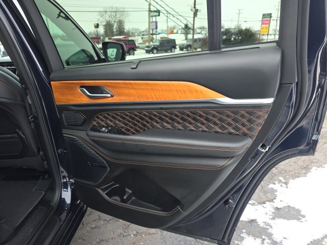 Used 2024 Jeep Grand Cherokee L Summit image 59