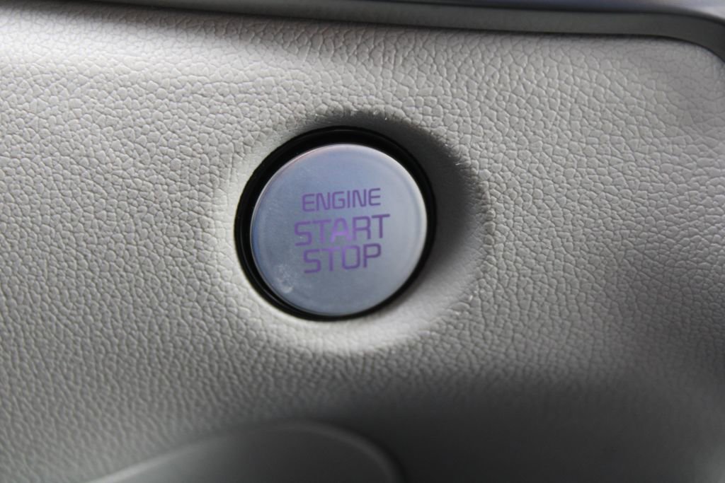 Certified 2025 Kia Sorento S w/ Panoramic Sunroof Package FWD image 33