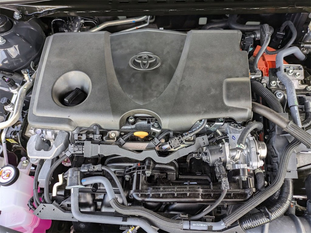 Used 2025 Toyota Camry SE image 35