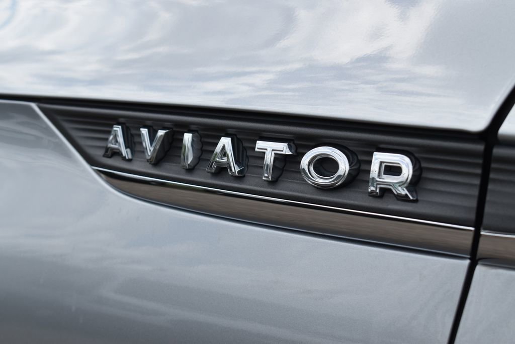 Used 2020 Lincoln Aviator Reserve w/ Elements Package Plus image 5