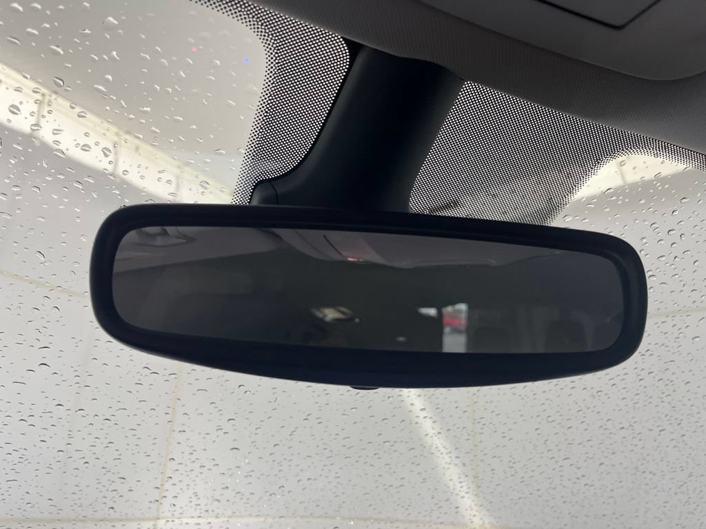 Used 2024 Chrysler Pacifica Touring-L FWD image 70