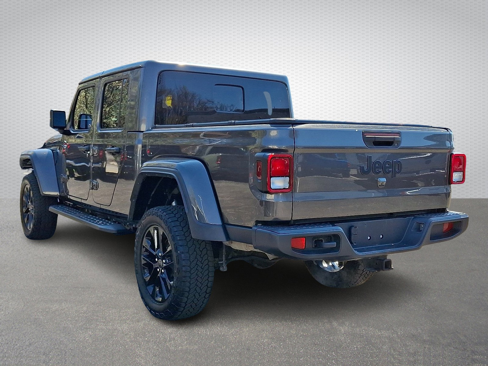 Certified 2024 Jeep Gladiator Sport image 4