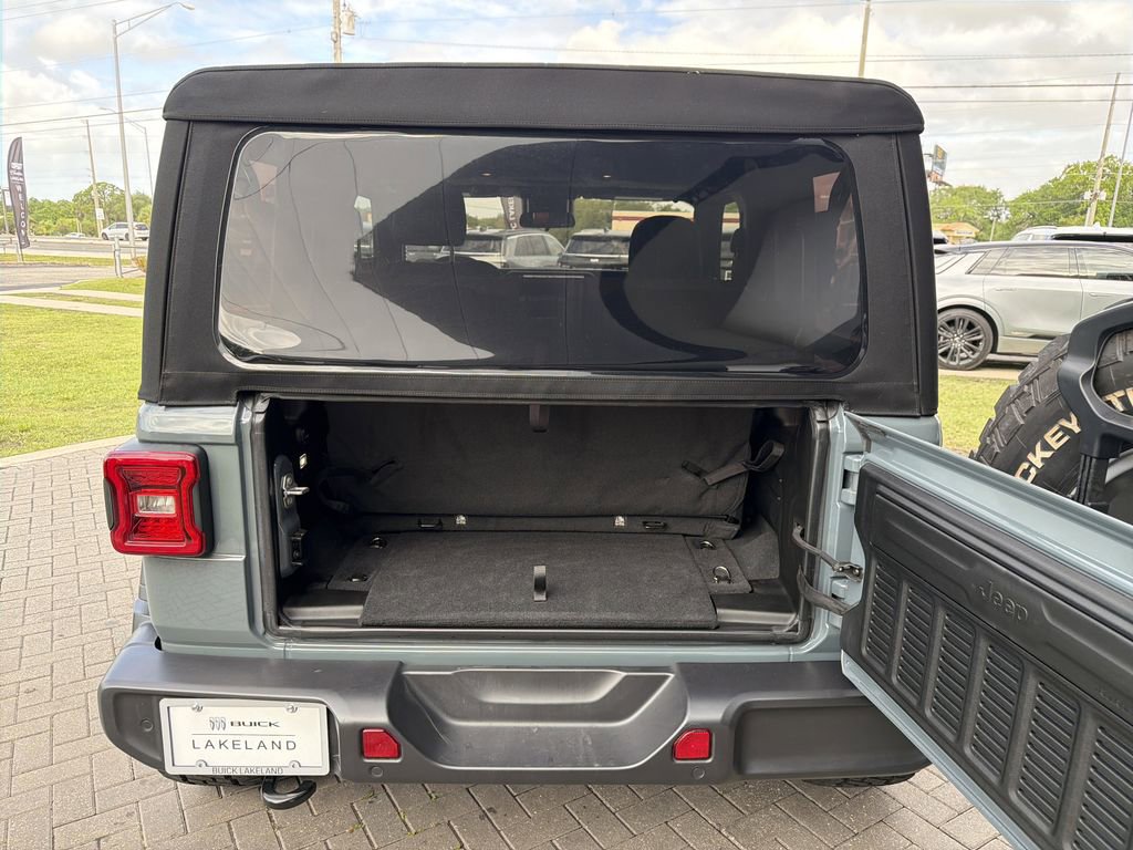 Used 2024 Jeep Wrangler Sport S image 10