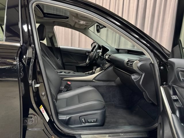 Used 2014 Lexus IS 250 RWD image 7
