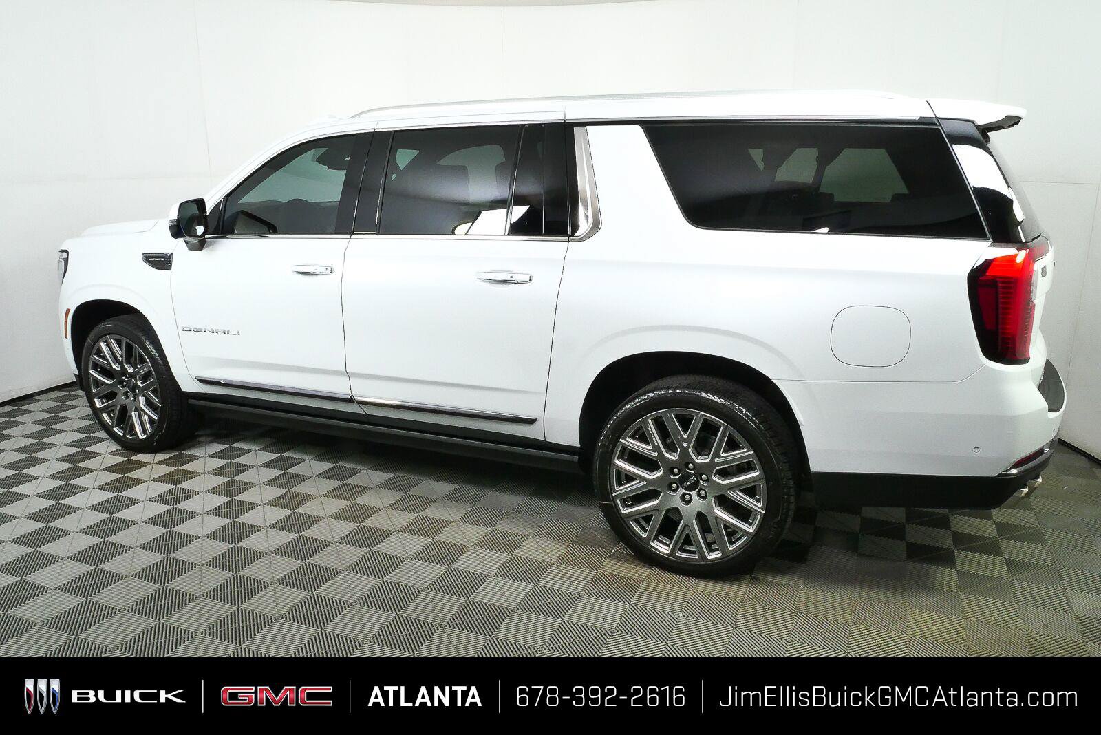 New 2026 GMC Yukon XL Denali Ultimate w/ LPO, Floor Liner Package AWD/4WD image 27