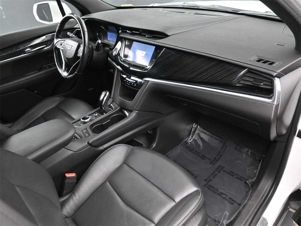 Used 2020 Cadillac XT6 Premium Luxury image 11
