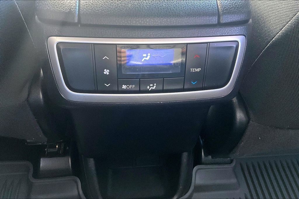 Used 2019 Toyota Highlander LE image 9