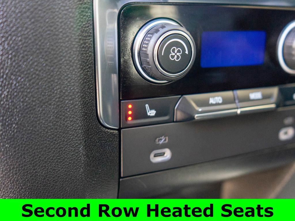 Used 2024 Chevrolet Suburban High Country image 16