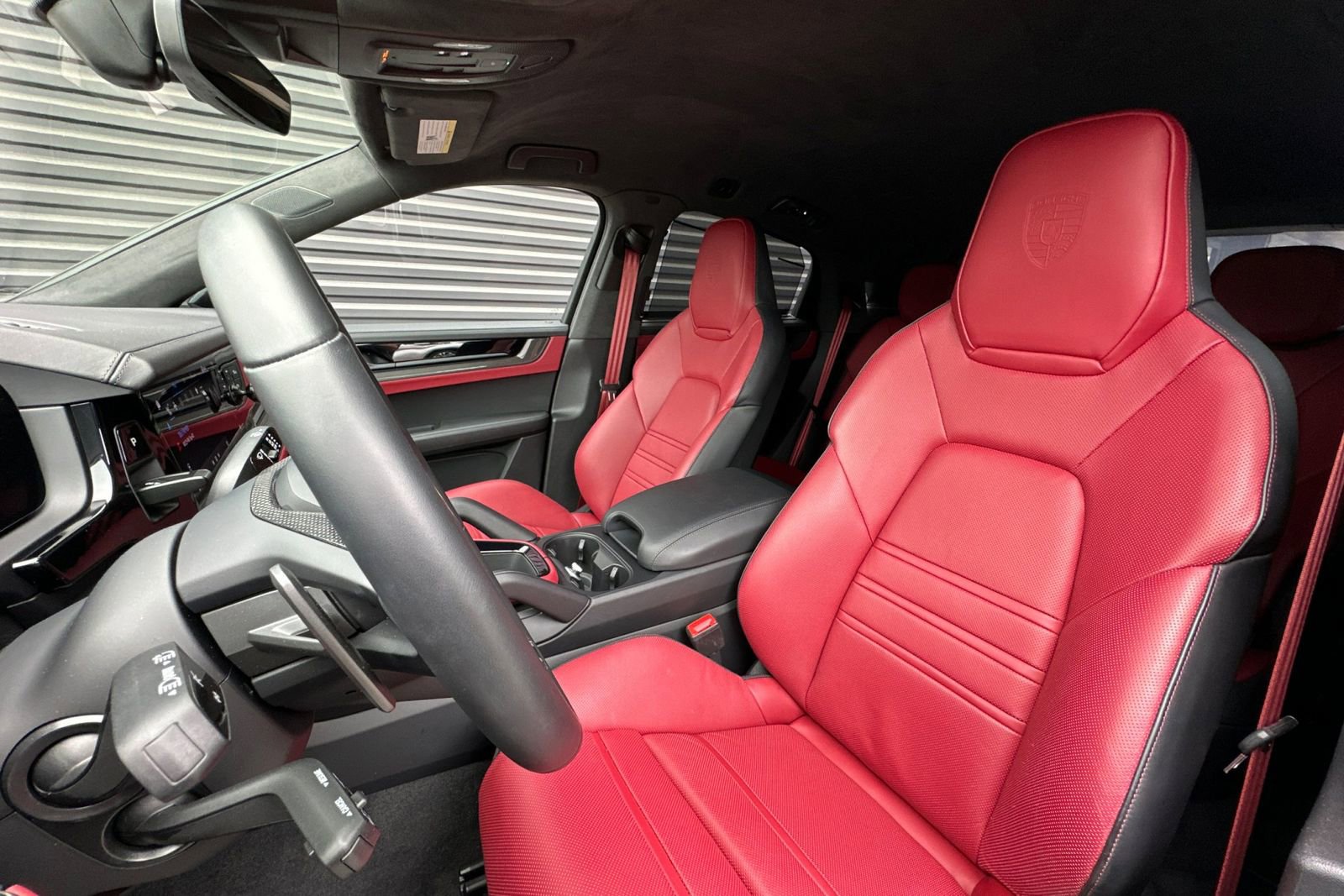 Certified 2024 Porsche Cayenne Turbo GT AWD/4WD image 5