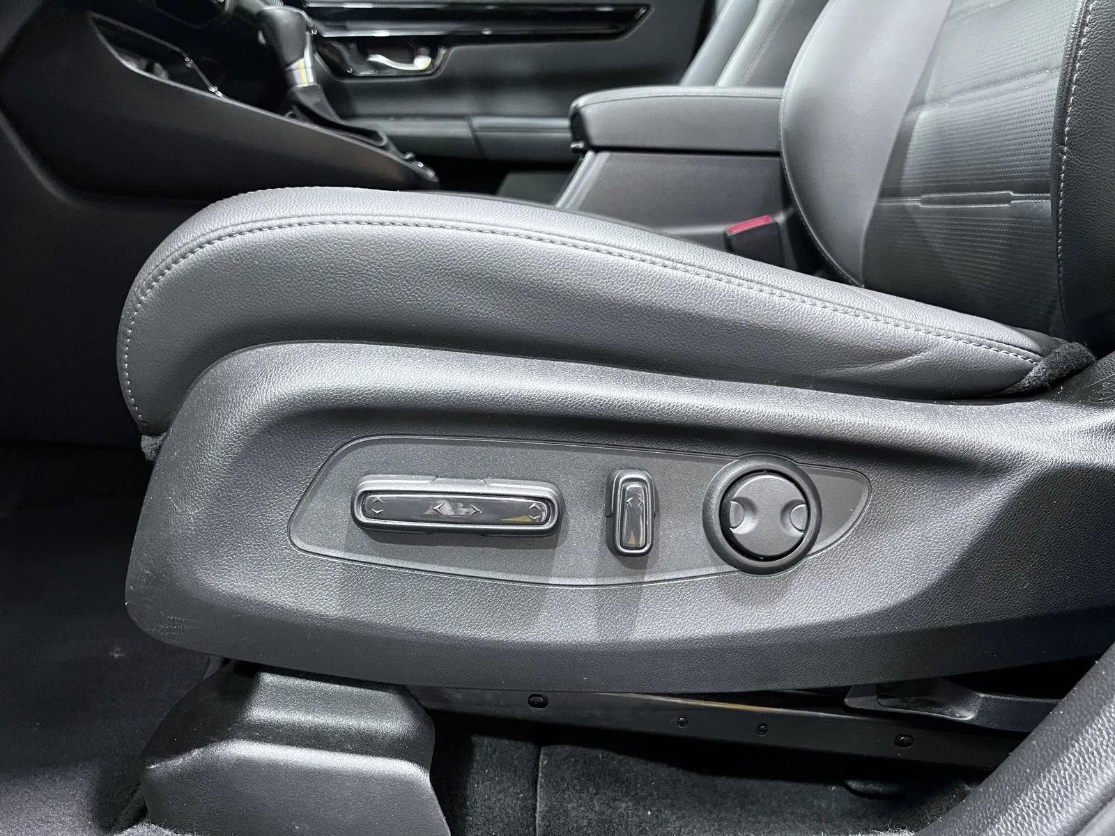 Used 2023 Honda CR-V EX-L image 23