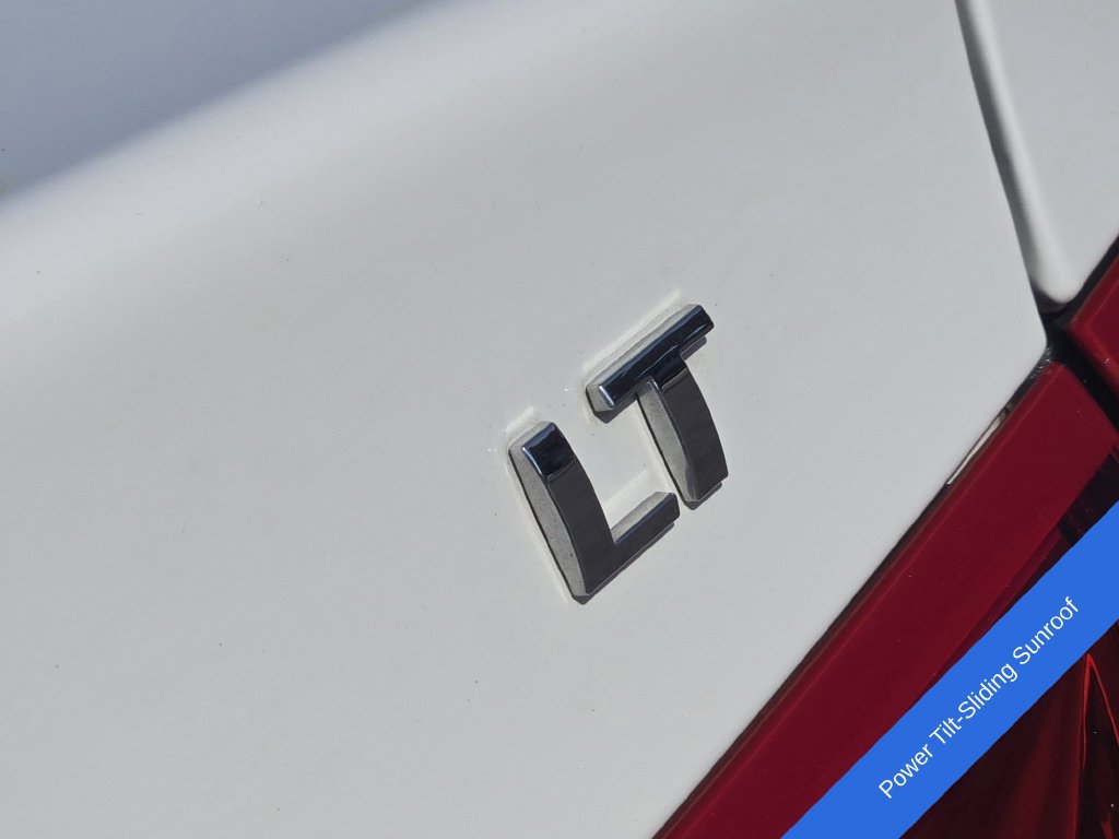 Used 2024 Chevrolet Malibu LT FWD image 13