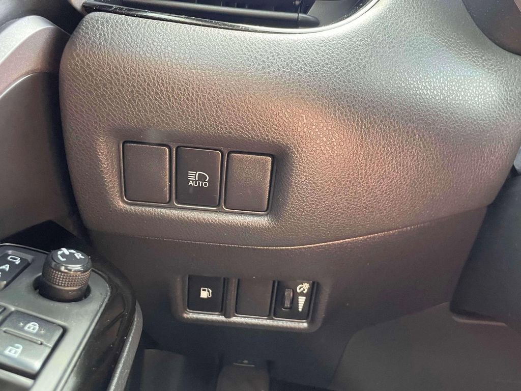 Used 2022 Toyota C-HR Nightshade FWD image 17