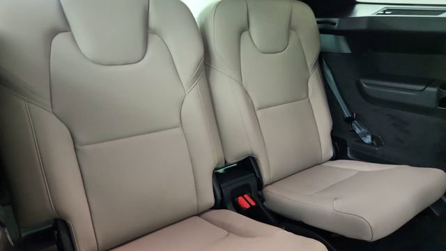 New 2026 Volvo XC90 T8 Plus w/ Protection Package Premier AWD/4WD image 35