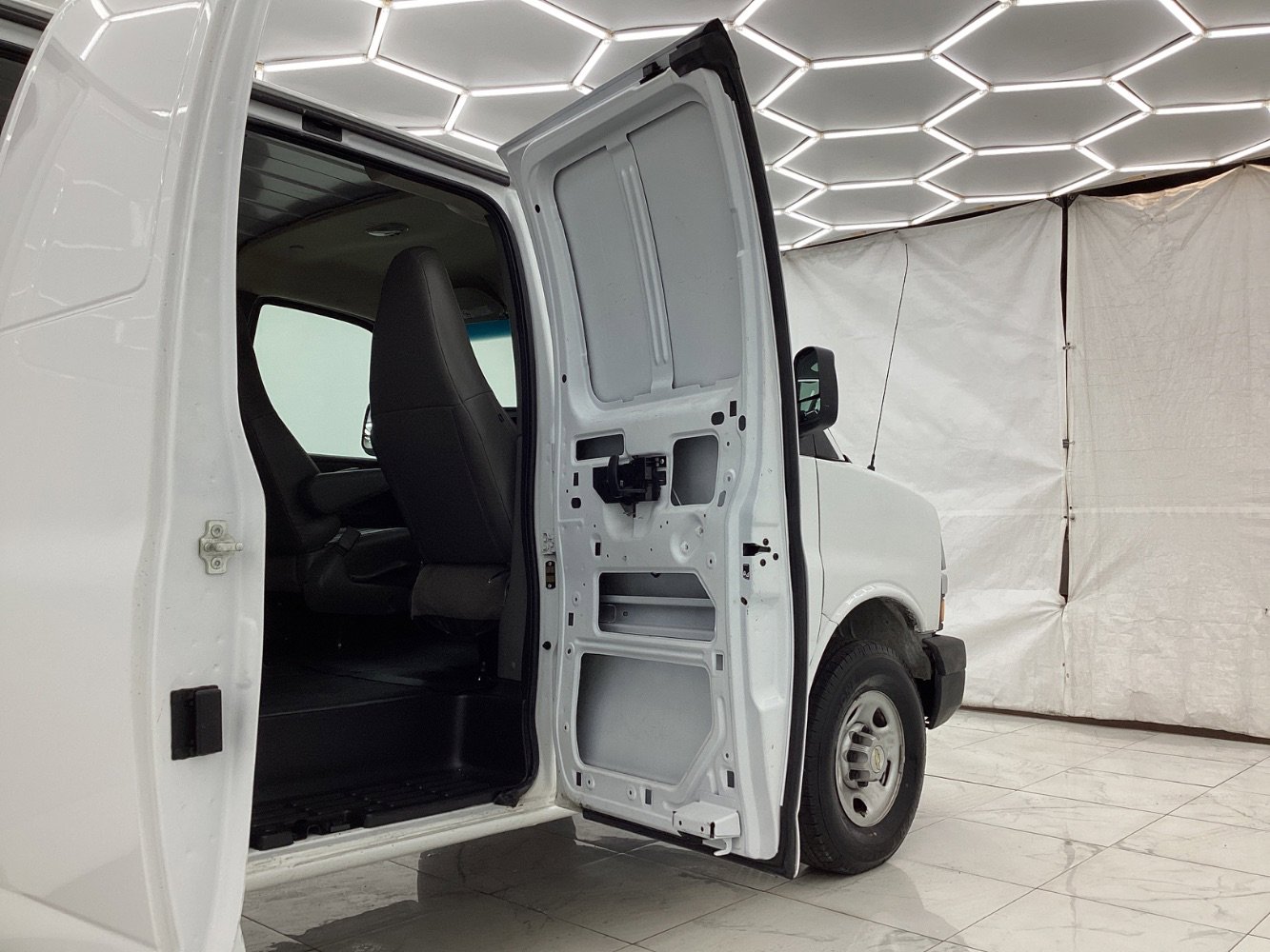 Used 2022 Chevrolet Express 2500 Extended w/ Driver Convenience Package image 20