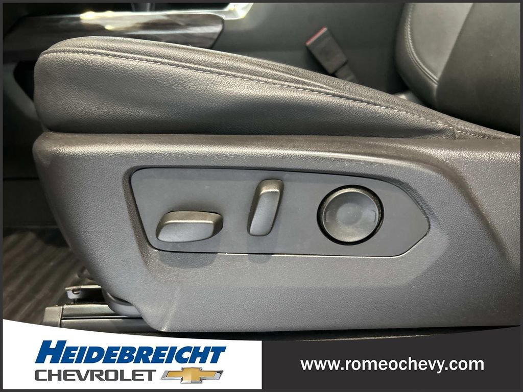 Used 2023 Chevrolet Silverado 1500 LTZ w/ LTZ Premium Package AWD/4WD image 14