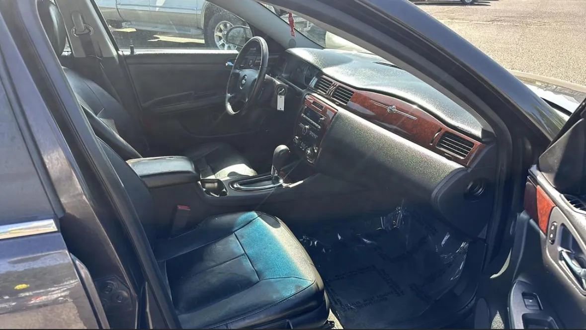 Used 2009 Chevrolet Impala LTZ image 15