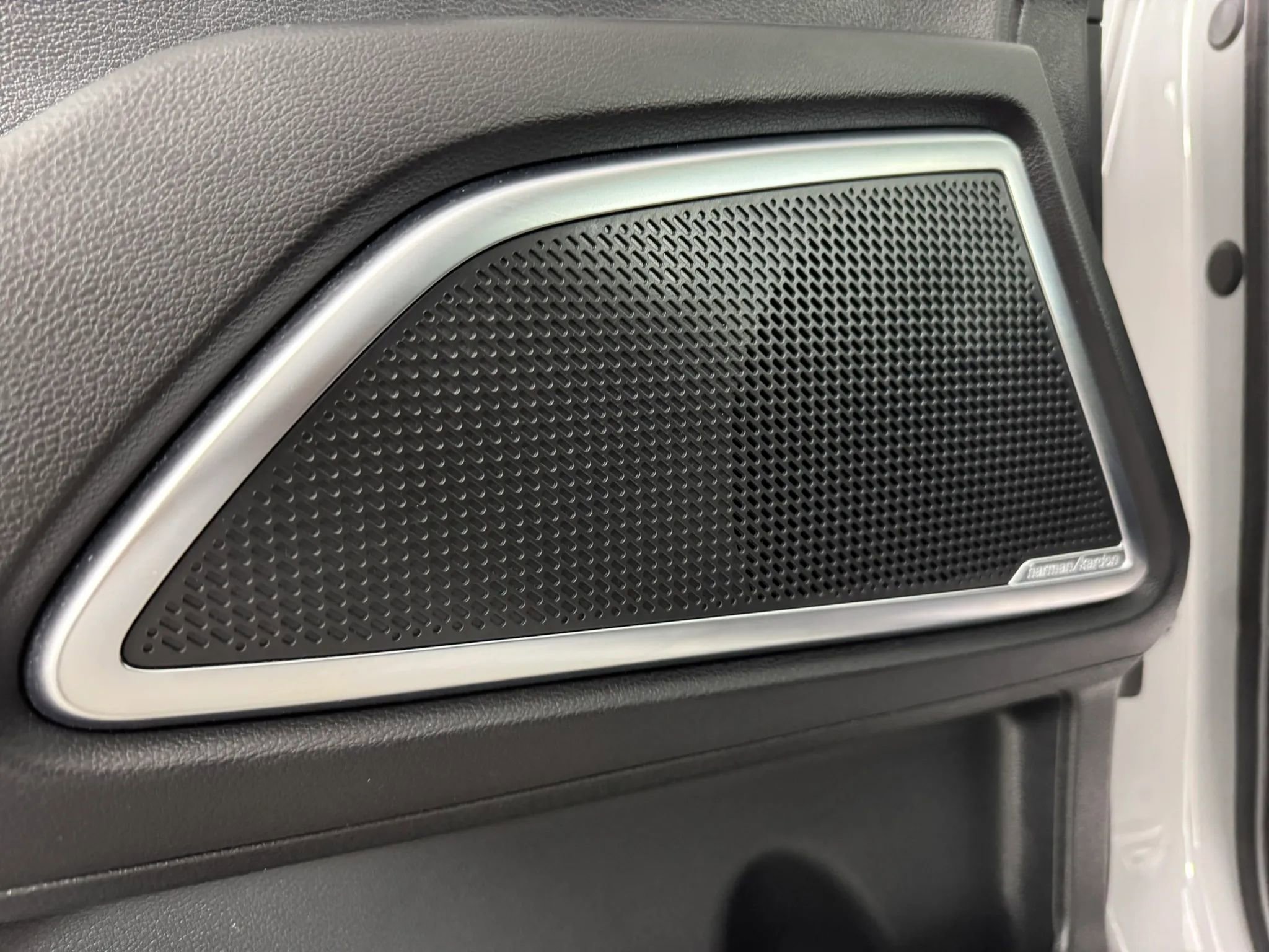 Used 2022 Kia Telluride SX w/ SX Prestige Package AWD/4WD image 49