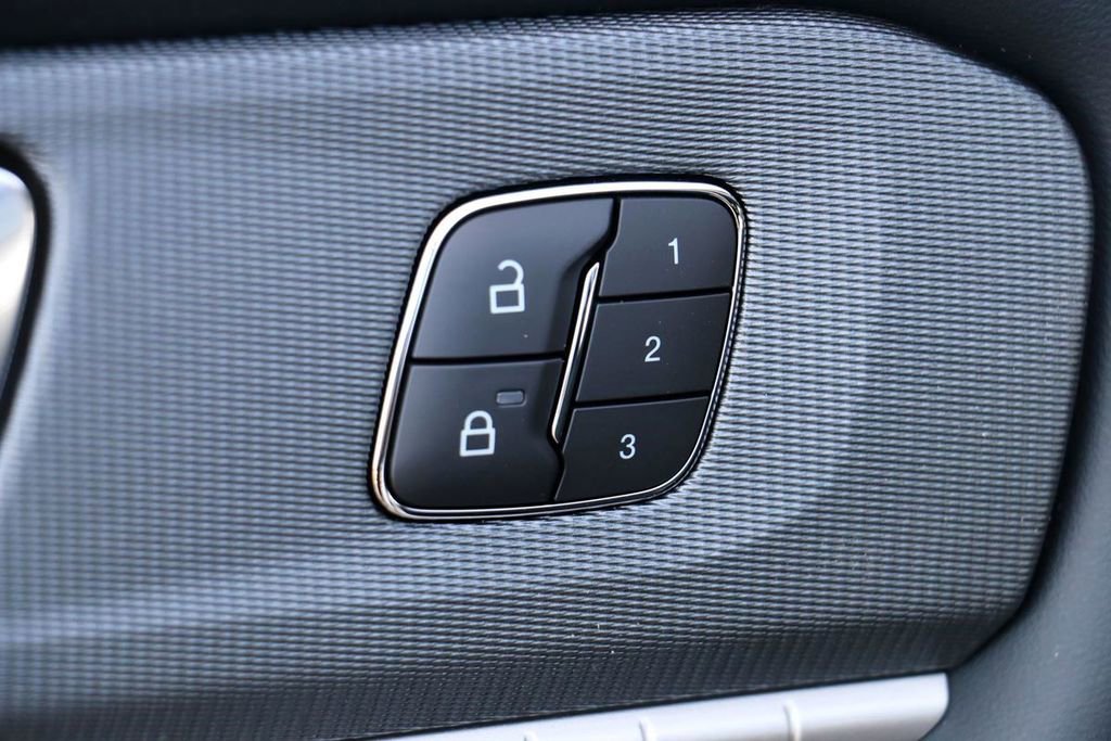 New 2026 Ford Explorer ST-Line w/ ST-Line Street Pack image 15