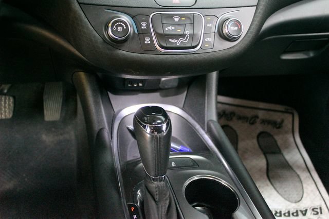 Used 2018 Chevrolet Malibu LT FWD image 18