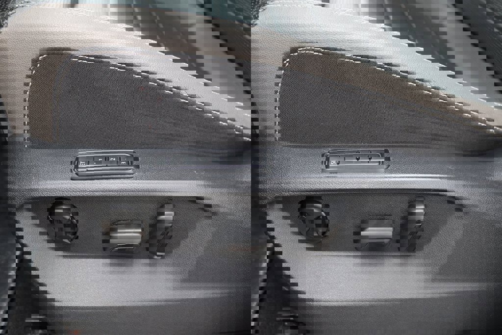 Used 2021 Volkswagen Atlas SEL image 31