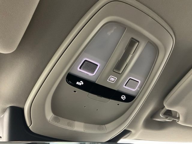 Certified 2025 Volvo XC90 B6 Plus w/ Protection Package Premier AWD/4WD image 18