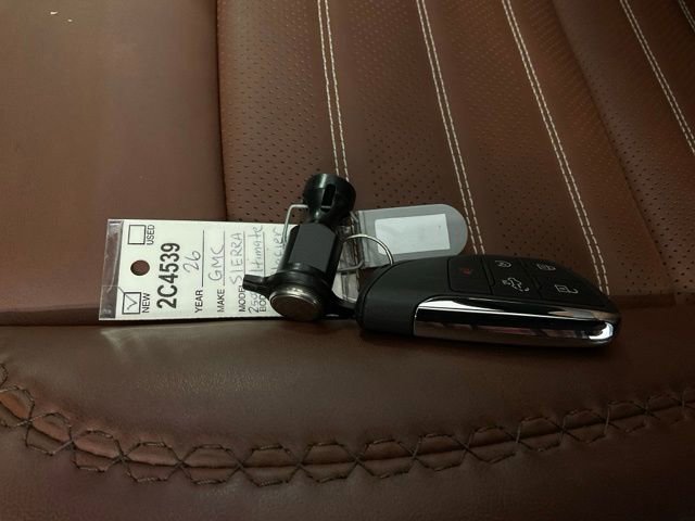 New 2026 GMC Sierra 2500 Denali Ultimate w/ LPO, Black Badging Package image 60