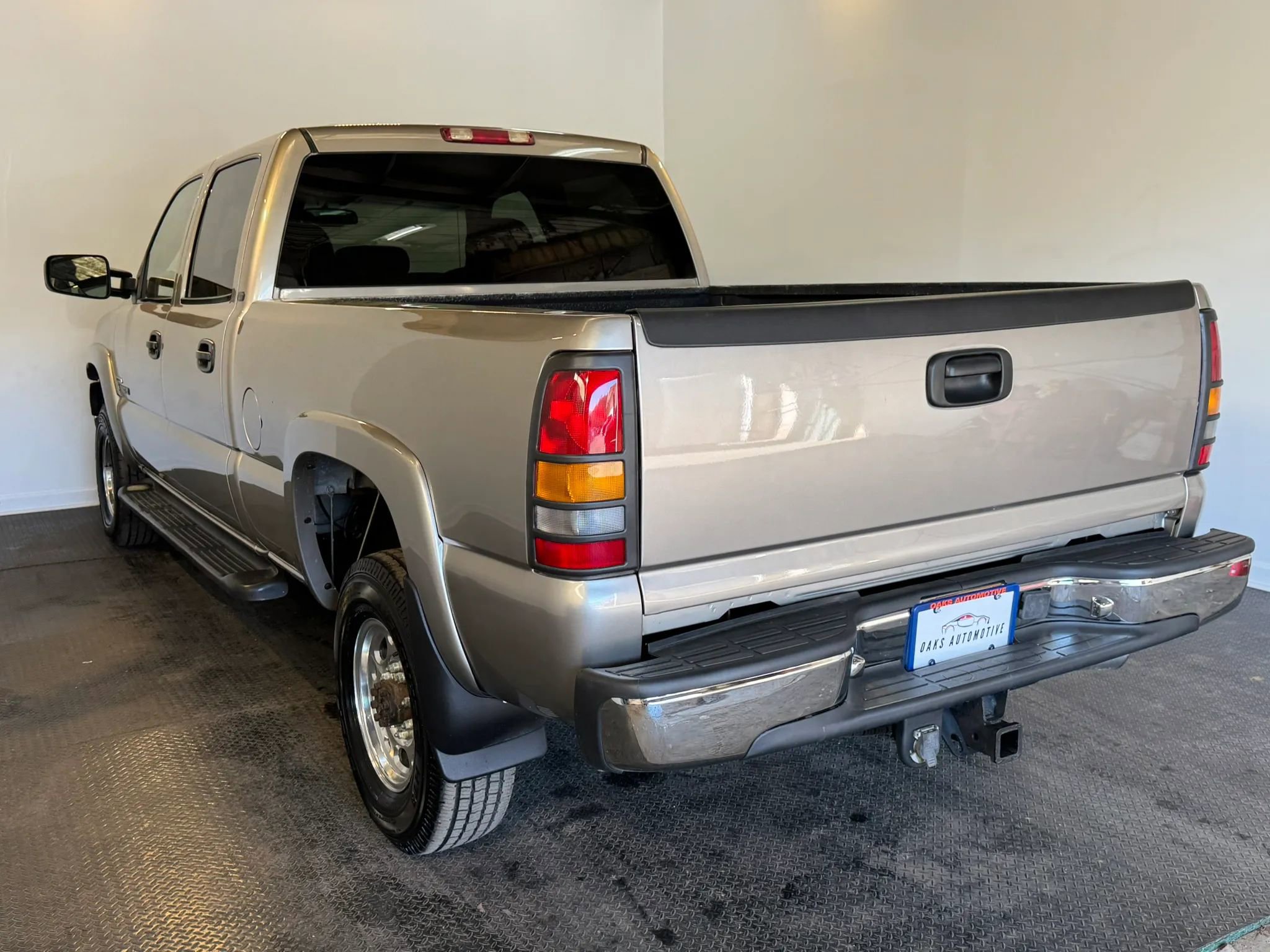 Used 2002 Chevrolet Silverado 2500 LT w/ Off-Road Skid Plate Pkg AWD/4WD image 6