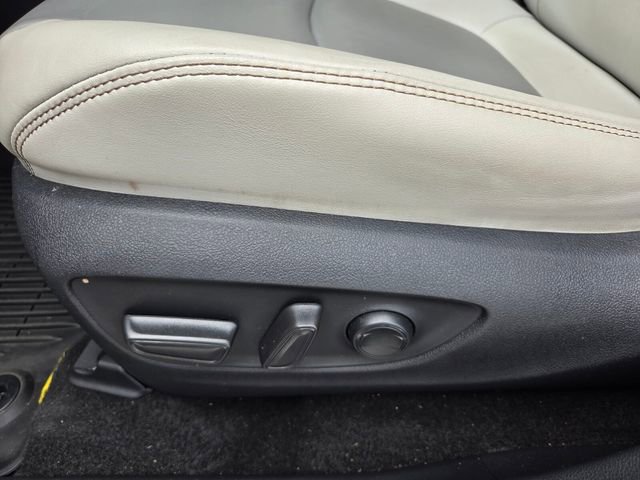 Used 2023 Toyota RAV4 XLE Premium image 11