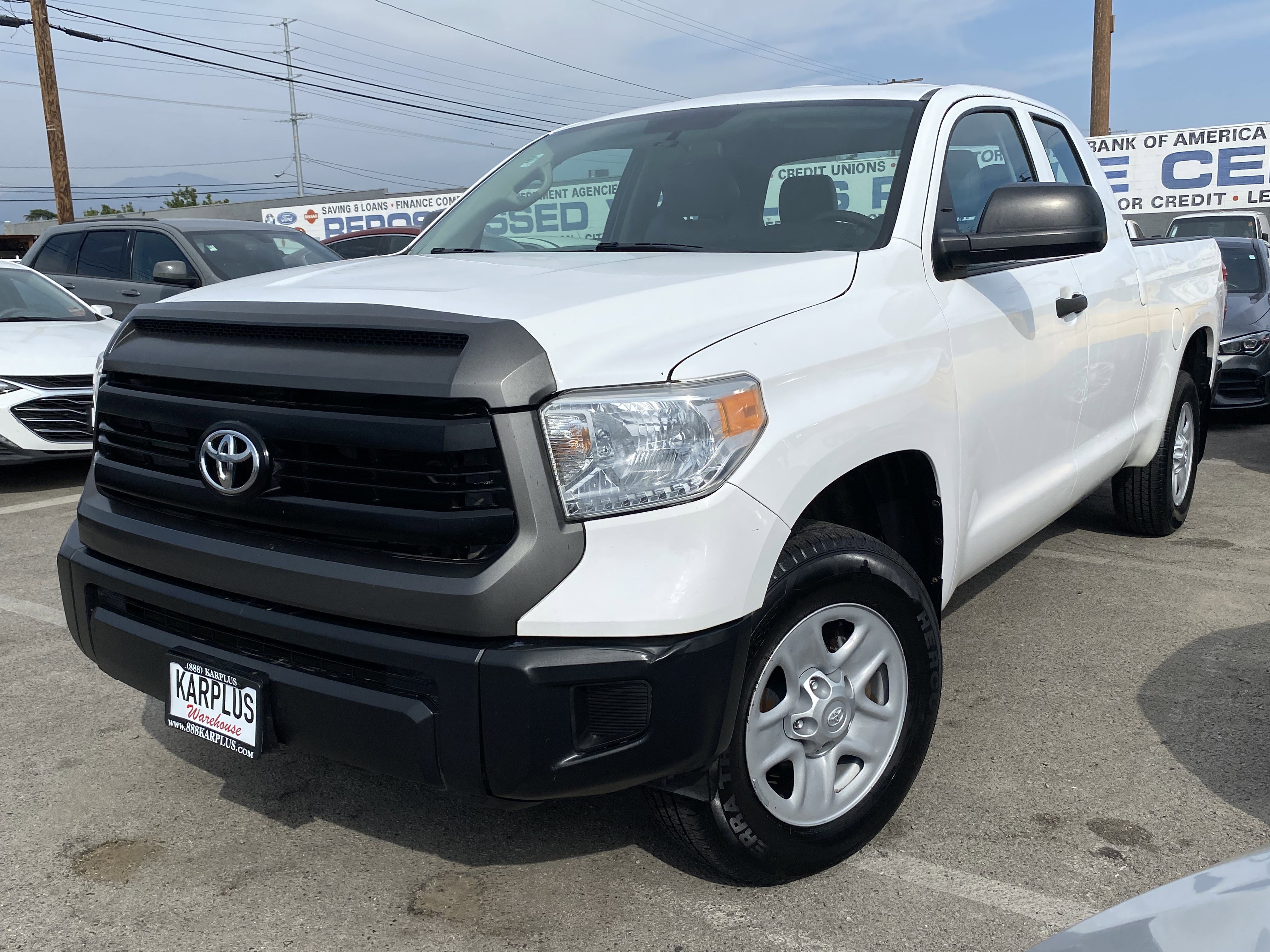 Used 2017 Toyota Tundra SR image 2