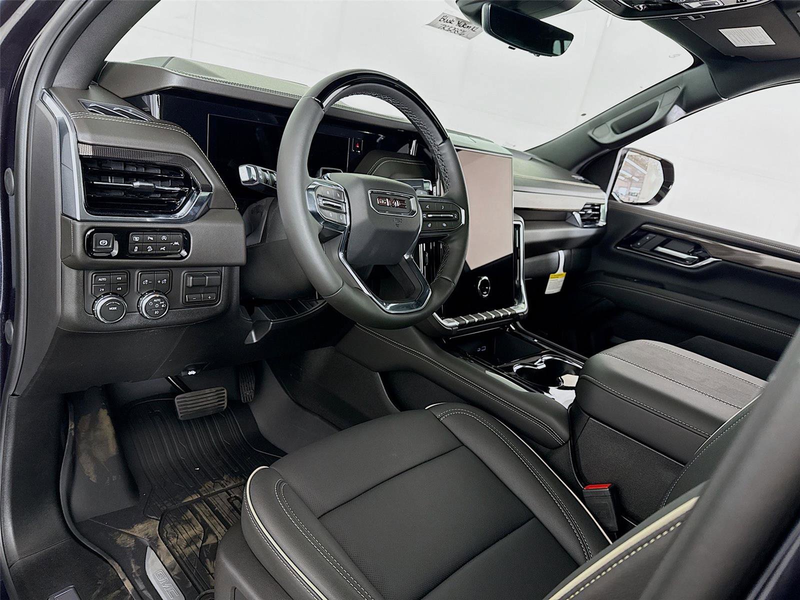New 2026 GMC Yukon XL Elevation w/ Elevation Premium Package AWD/4WD image 3