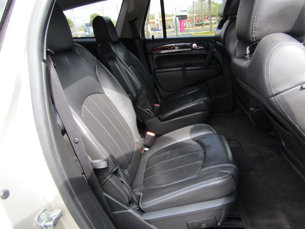 Used 2016 Buick Enclave Leather image 6