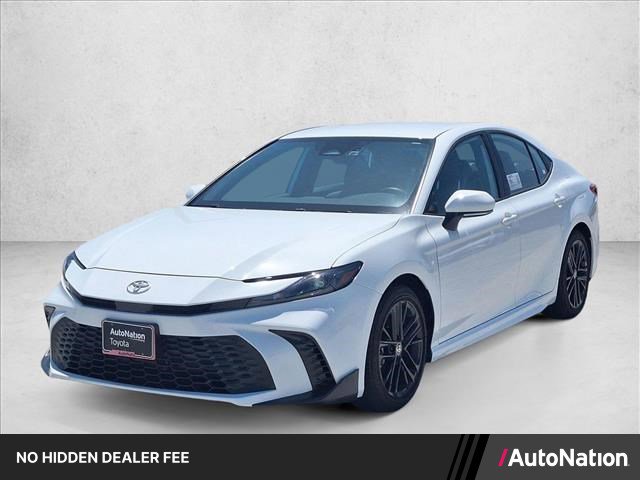 Used 2025 Toyota Camry SE FWD image 1