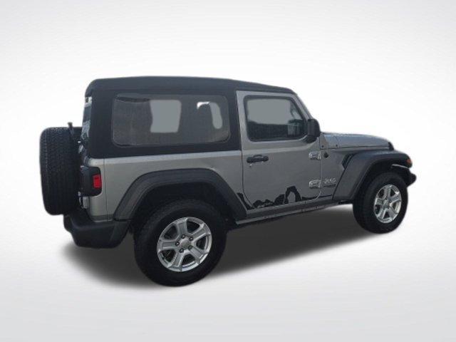 Used 2019 Jeep Wrangler Sport AWD/4WD image 3