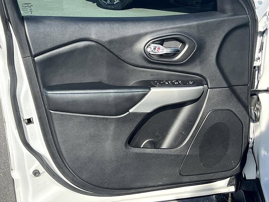 Used 2020 Jeep Cherokee Latitude image 19