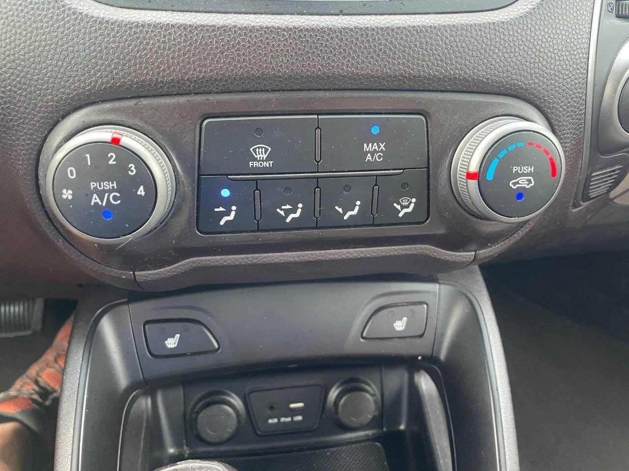 Used 2015 Hyundai Tucson SE FWD image 19